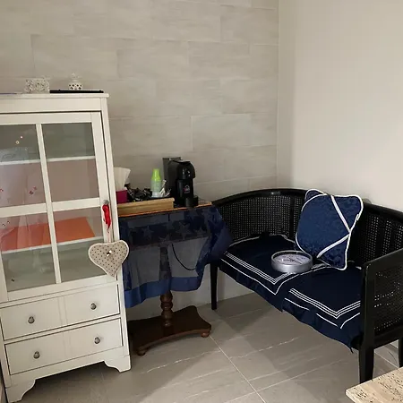 Ada Frühstückspension Avola